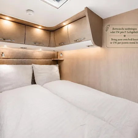 Urlaub Im Luxus Wohnwagen Statt - Mit Badezimmer, Vorzelt Und Garten - Urlaub Auf Rügen Am Naturstrand In Der Nähe Des Kap Arkona Campingplatz Dranske